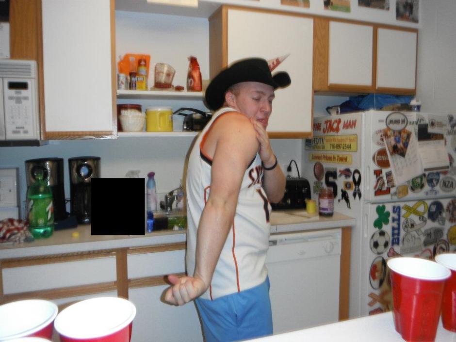 316117_320086858006916_767678552_n